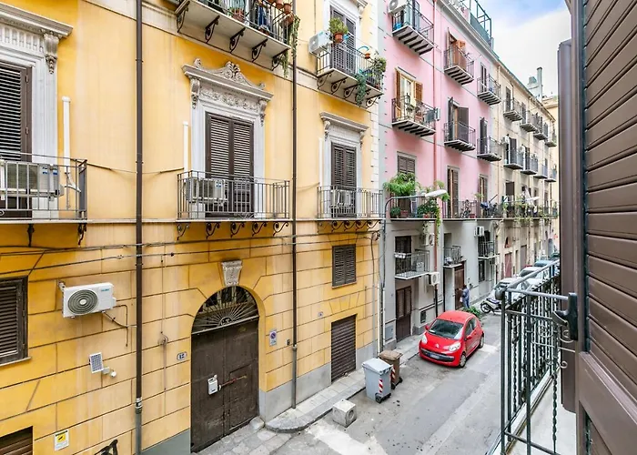 Guesthost - Teatro Massimo Roomy Flat With Covered Terrace